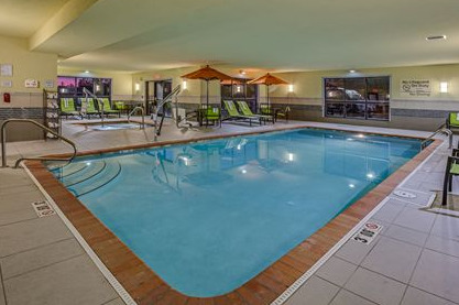 Hampton & - Hotel